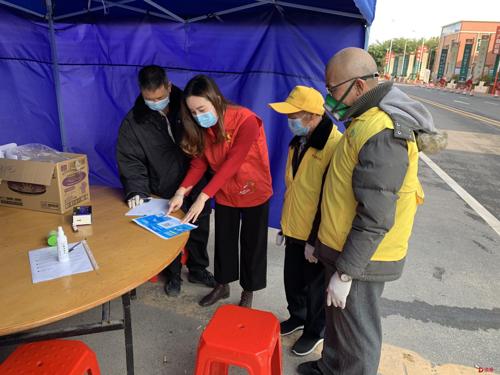 全国抗击新冠肺炎疫情表彰大会在深圳基层干部群众中引起热烈反响