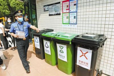 深圳城管部门对垃圾分类管理不到位单位实施警示  7天发出1697张“整改令”
