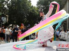 8小时户外舞蹈巡游为2020中关村舞剧节揭幕