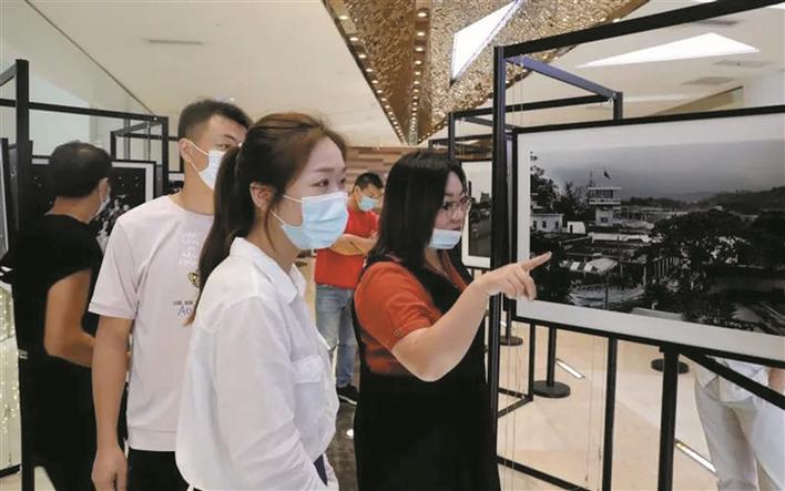 “忆往昔峥嵘岁月·深圳特区40周年影像志”摄影展火热进行中