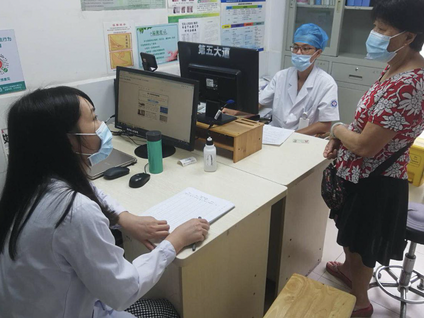 在家门口就能享受专业药师“手把手”指导