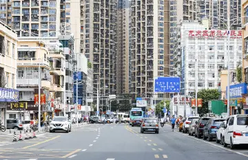 横岗：文明新风吹遍大街小巷