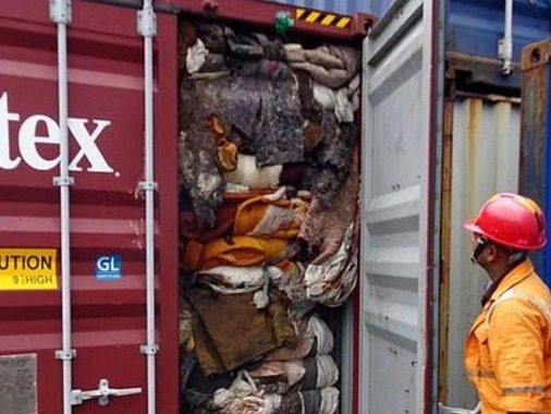 斯里兰卡海关：已将非法入境的垃圾集装箱“归还”英国