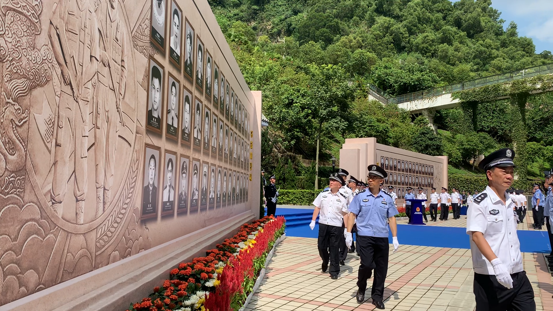 深圳建市以来85名民警及边防官兵因公牺牲 市公安局举行向公安英烈敬献花篮仪式