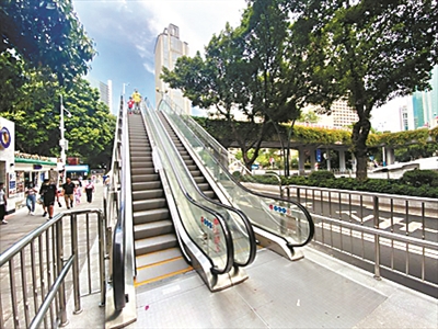 广州已为过街天桥安装115部电梯 街坊过街“减负提速”
