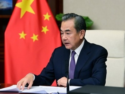 王毅：中国政府不会要求中方企业违反别国法律提供境外数据