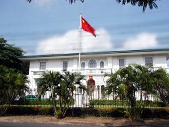 中国驻菲使馆：2名回国人员伪造核酸检测报告，已通报国内公安 