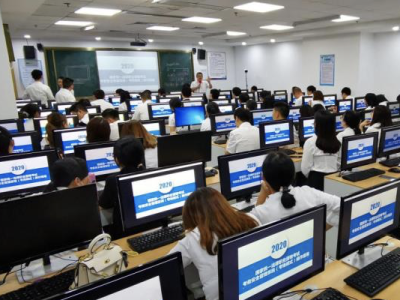 2020“法考”今日开考！深圳考区一考点启用隔离考场