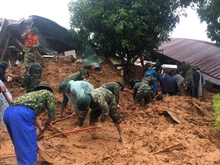 越南广治省一兵营遭遇塌方事故，已造成22人失联