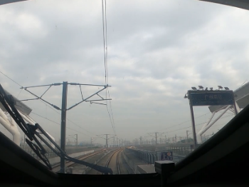 坐着高铁看中国丨当把高铁司机 90秒第一视角看京广线