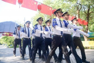 深圳各大景区举行升旗仪式 同祝祖国更美好