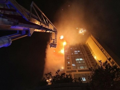 韩国蔚山一座33层建筑发生火灾，逾70人入院治疗
