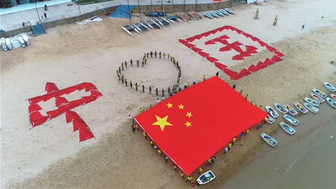 大鹏新区创意活动庆祝国庆欢度中秋，市民游大鹏祝福祖国繁荣昌盛