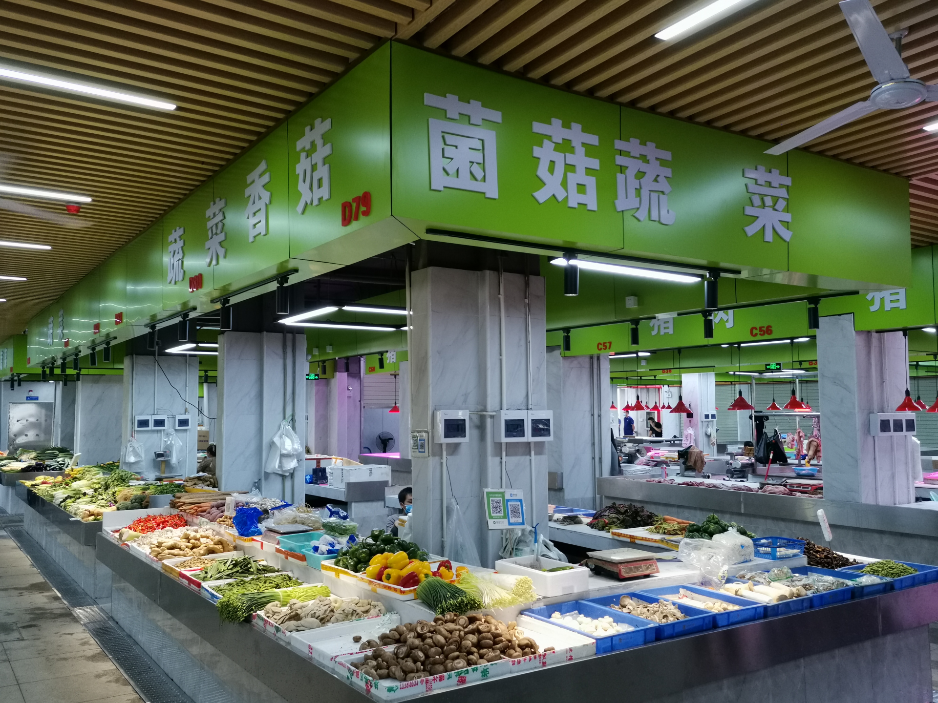 龙城6家农贸市场“颜值”大提升