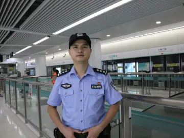 每日警星 | 翁荣辉：地铁站区的“多面手”