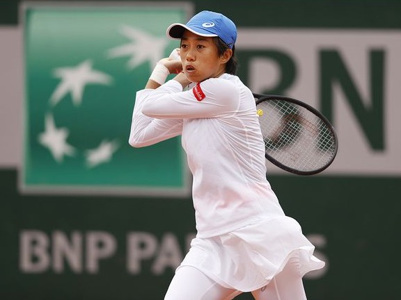 创历史！张帅2-0背靠背双杀东道主新星 豪取3连胜首进法网16强