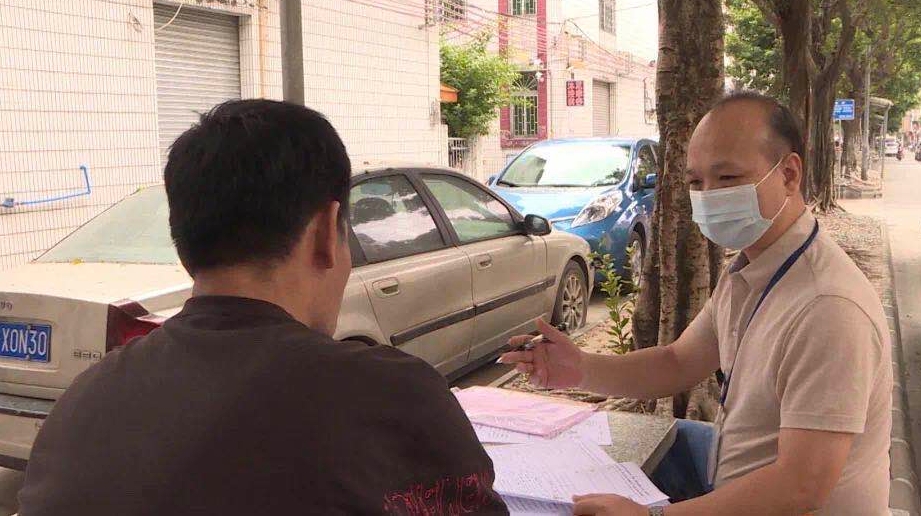 家人反目，流落街头十几年，他们帮助回头浪子获新生