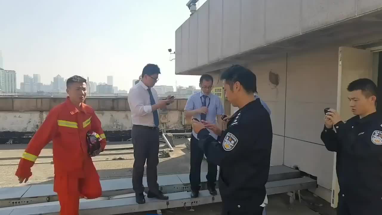 听障女子欲轻生消防员手写鼓励语劝解