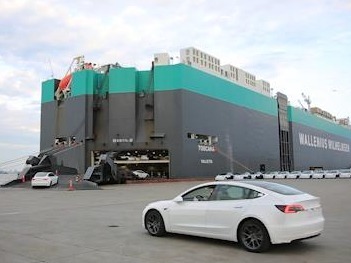 装船出海！“中国制造”特斯拉轿车正式出口欧洲 