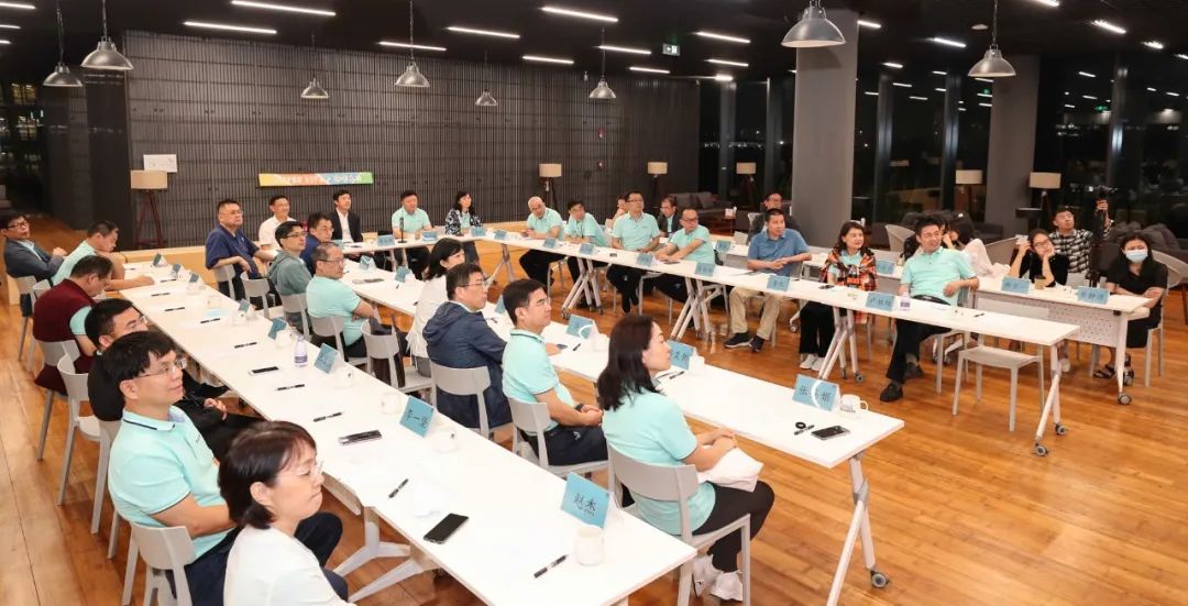 深调研、谈发展——2020年第2期局级党员干部学习班走进坪山开展实践教学活动 
