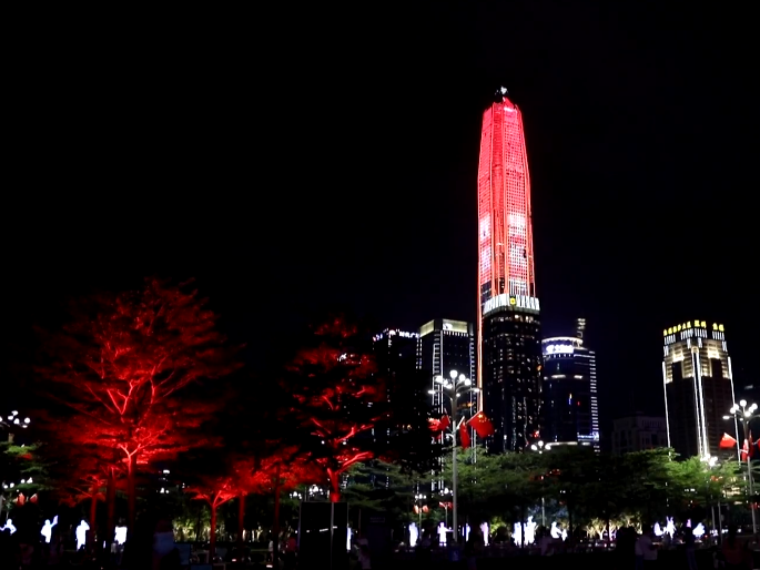 视频来啦！深圳地标建筑点亮灯光送祝福