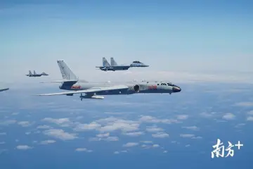 绕飞台湾、战巡南海，他们用航迹丈量祖国河山