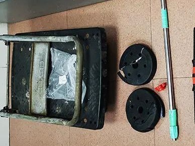 深圳一男子酒后从24楼高空抛下铁饼、拖车等物，被批捕