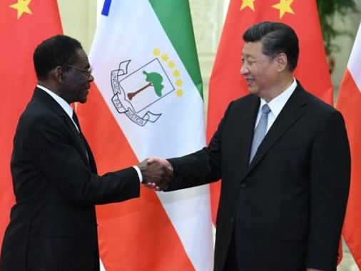 习近平同赤道几内亚总统奥比昂就中赤几建交50周年互致贺电