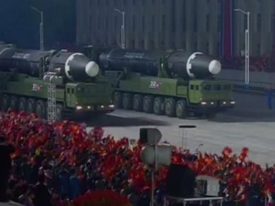 朝鲜阅兵展示大批新式装备，新“大杀器”首次亮相引发关注