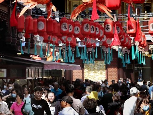 税务总局：“十一”实物消费增长快，旅游娱乐消费爆发式增长 