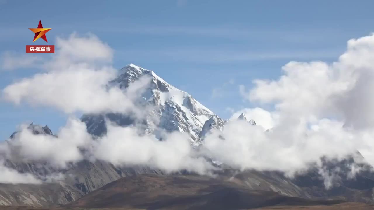 海拔4700米！西藏军区新装备山地拔点演练