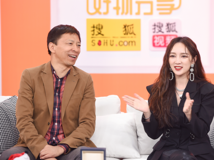 孟佳、曹璐做客搜狐视频直播带货