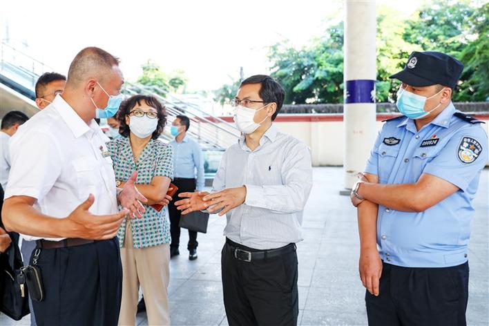 （龙岗）区委书记张礼卫率队到布吉街道调研布吉新城规划建设情况