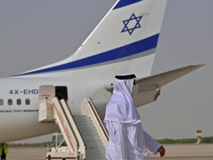 以色列商业航班首次直飞巴林