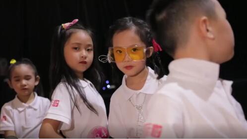 别样T台 800名童模竞逐少儿模特大赛