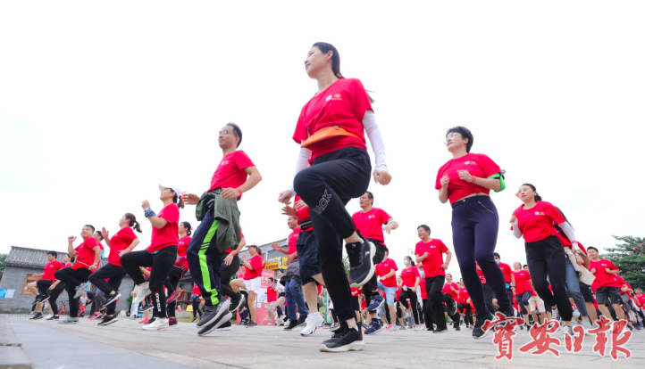 “为梦想奔跑”公益跑在立新湖畔举行