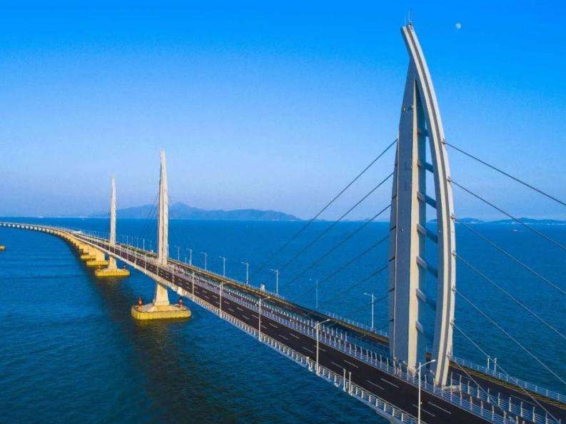 港珠澳大桥正式开通两周年 珠海公路口岸出入境旅客近1800万人次