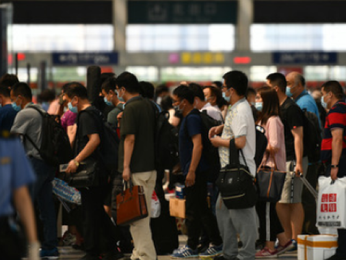 全国铁路10月4日预计发送旅客1180万人次 比前日略增
