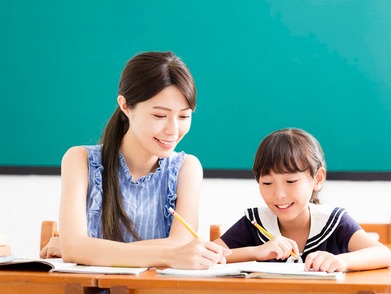 文凭积分入户审批暂停超半年 孩子要上学家长很焦虑：啥时恢复申办