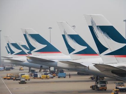 香港国泰航空9月客运量大跌 料明年客运力仍低于50% 