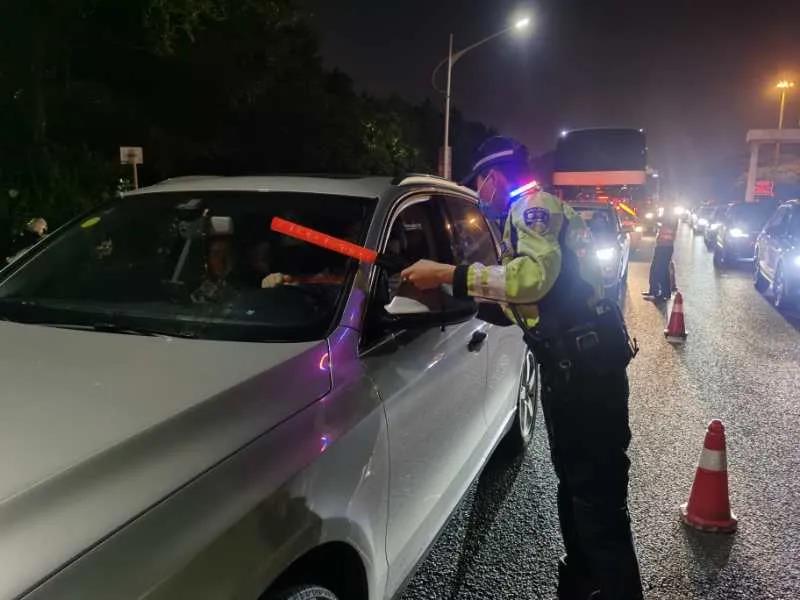 假期过半，深圳已有60人因此被拘！酒后这样做，不开车也可能涉罪！