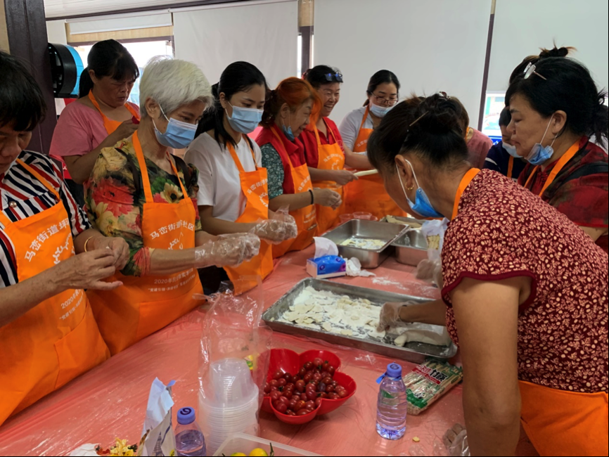 爱满重阳，佳节敬老！马峦坪环开展客家美食制作活动