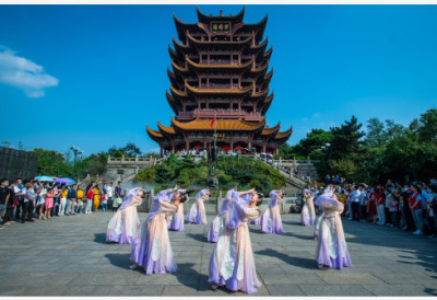 武汉成旅游热门目的地，黄鹤楼列国内景区热度第一名