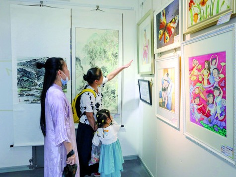 女书画家用笔墨讲好肇庆故事