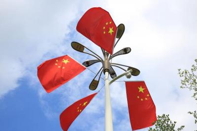 深圳，红了！10万面国旗呈现最美“中国红”