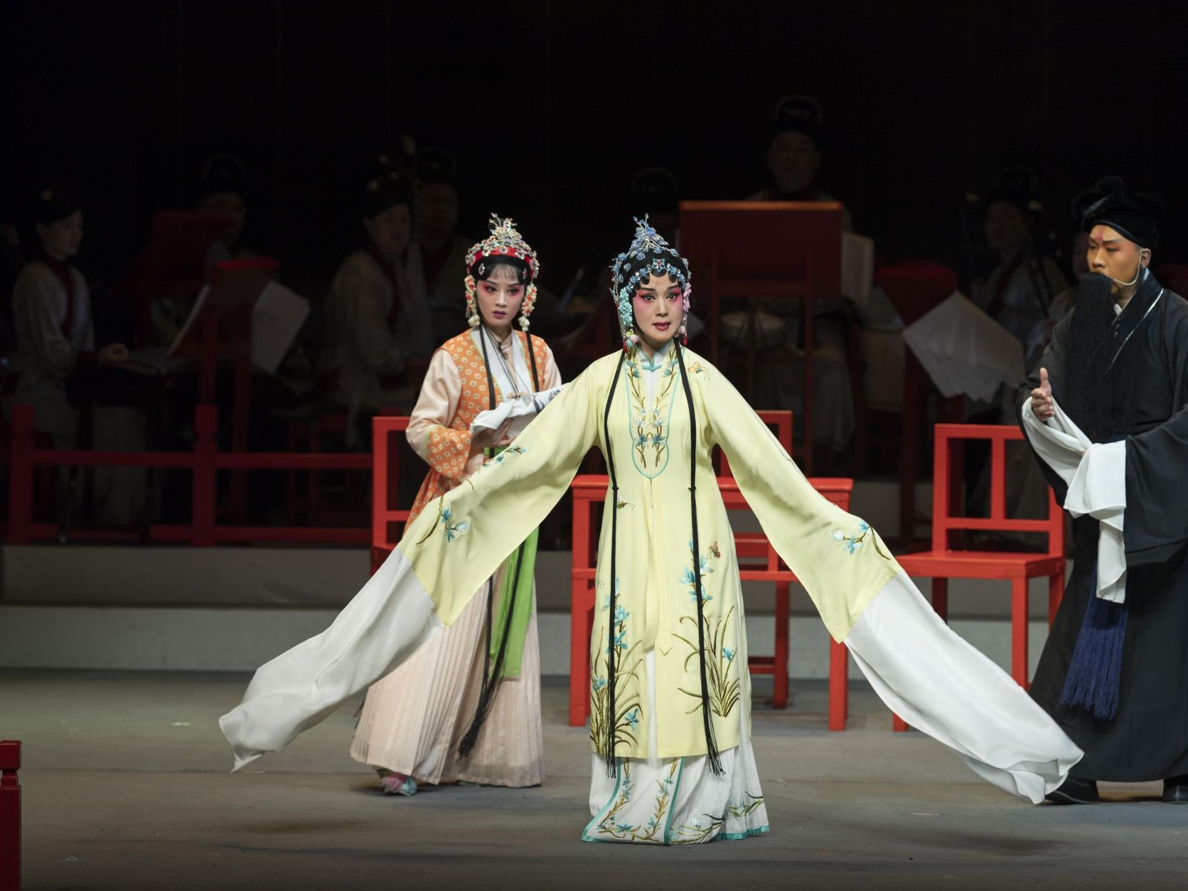 从观众一无所知到演出一票难求，小剧种瓯剧闯滩上海十年路
