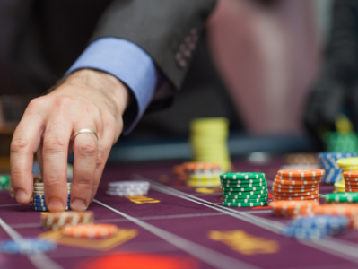 央行与公安破获300亿大案，揭开跨境赌博平台如何把钱洗白 