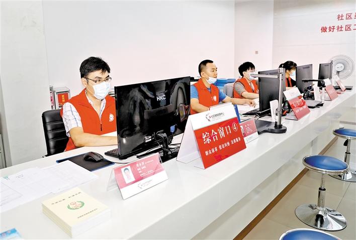 南雄客人到光明交流学习群众诉求服务工作经验