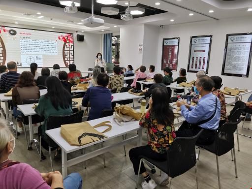 桂园街道开展“书香社区 共享阅读”养生保健和治疗讲座