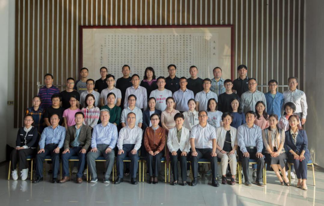 助力国家强“芯”战略：职业院校微电子专业师资培训在深圳信息职业技术学院举行